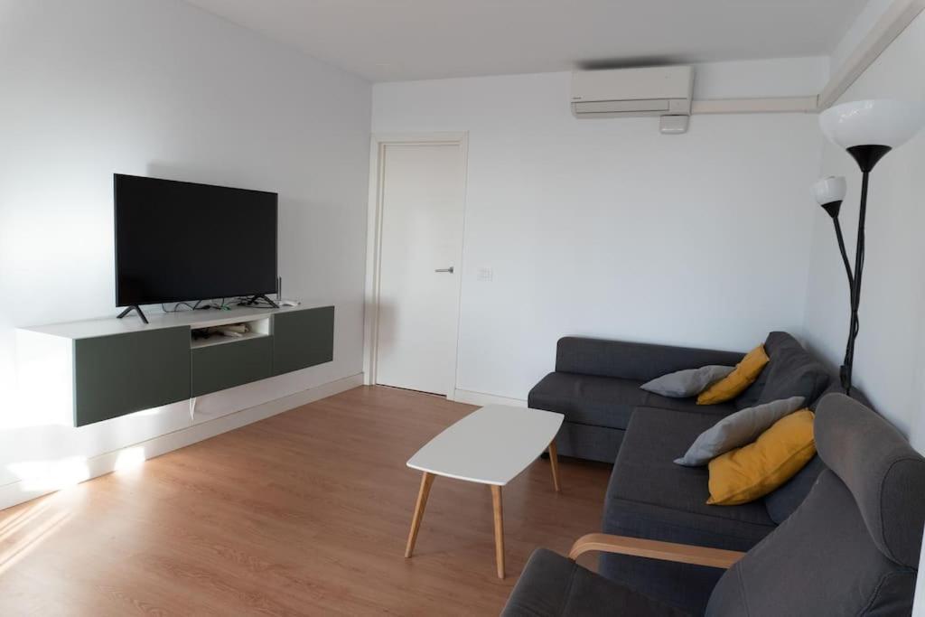 Casa Con Terraza En Tajuya